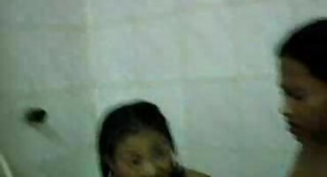 sex thủy tiên Người đàn ông phim sex liem lon đổ du khách với tình dục.